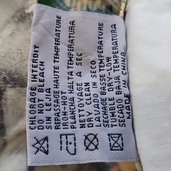 S & D Jeans Print Zip Front Cuffed 2 3/4 Inseam Shorts - European Size 38 - Picture 10 of 10